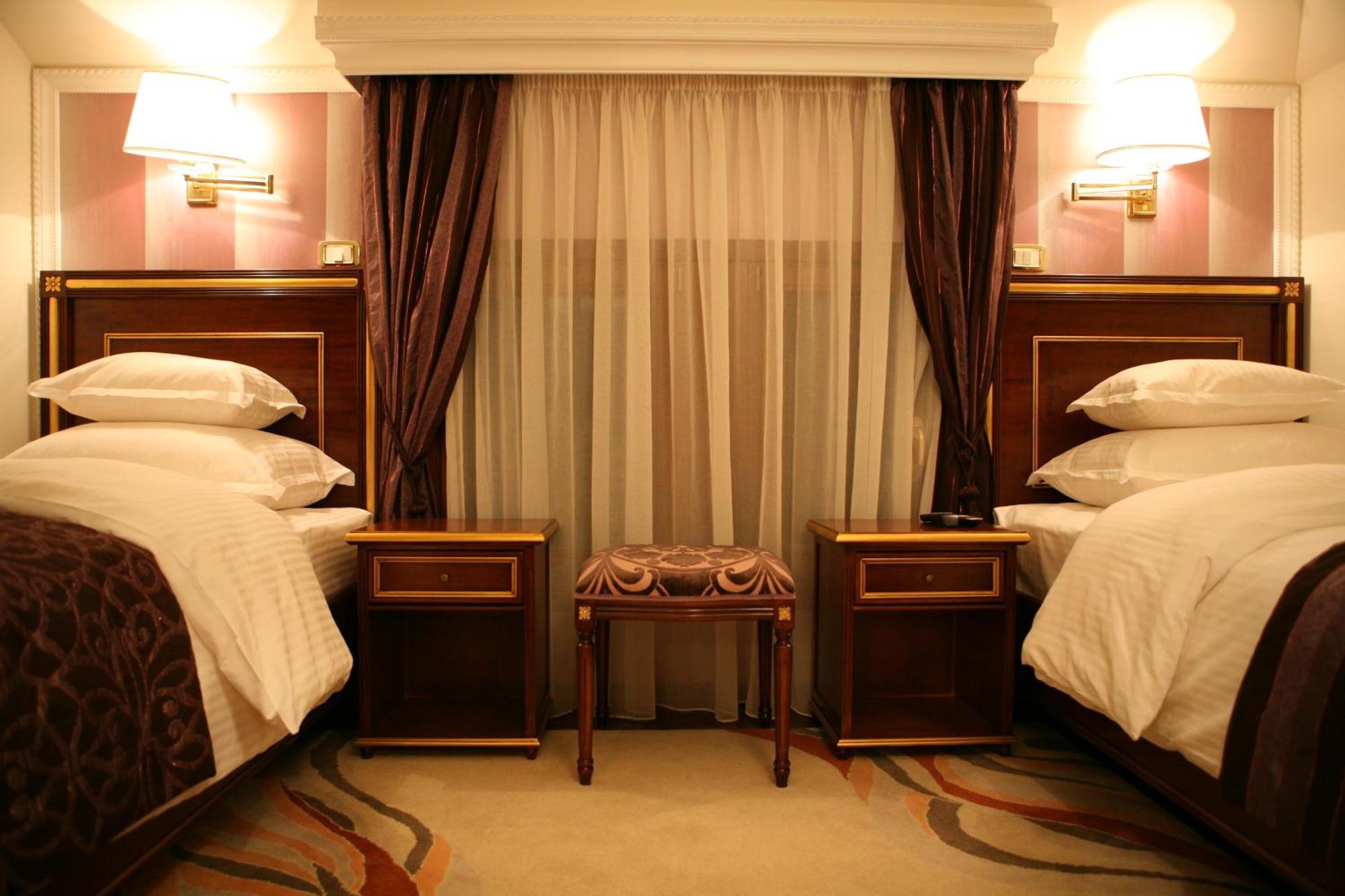 Hotel Villa Viktorija Banja Luka Bagian luar foto