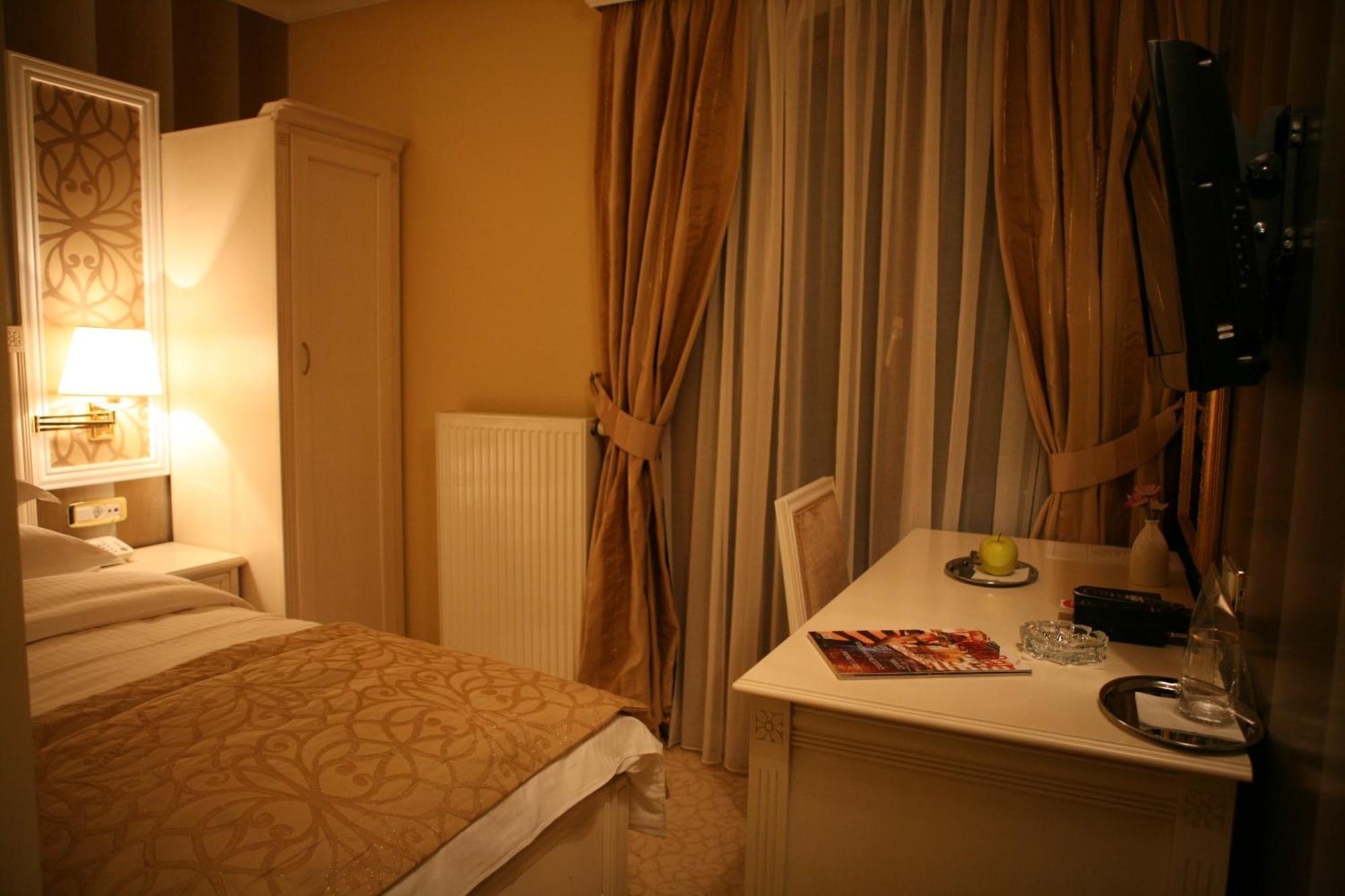 Hotel Villa Viktorija Banja Luka Bagian luar foto