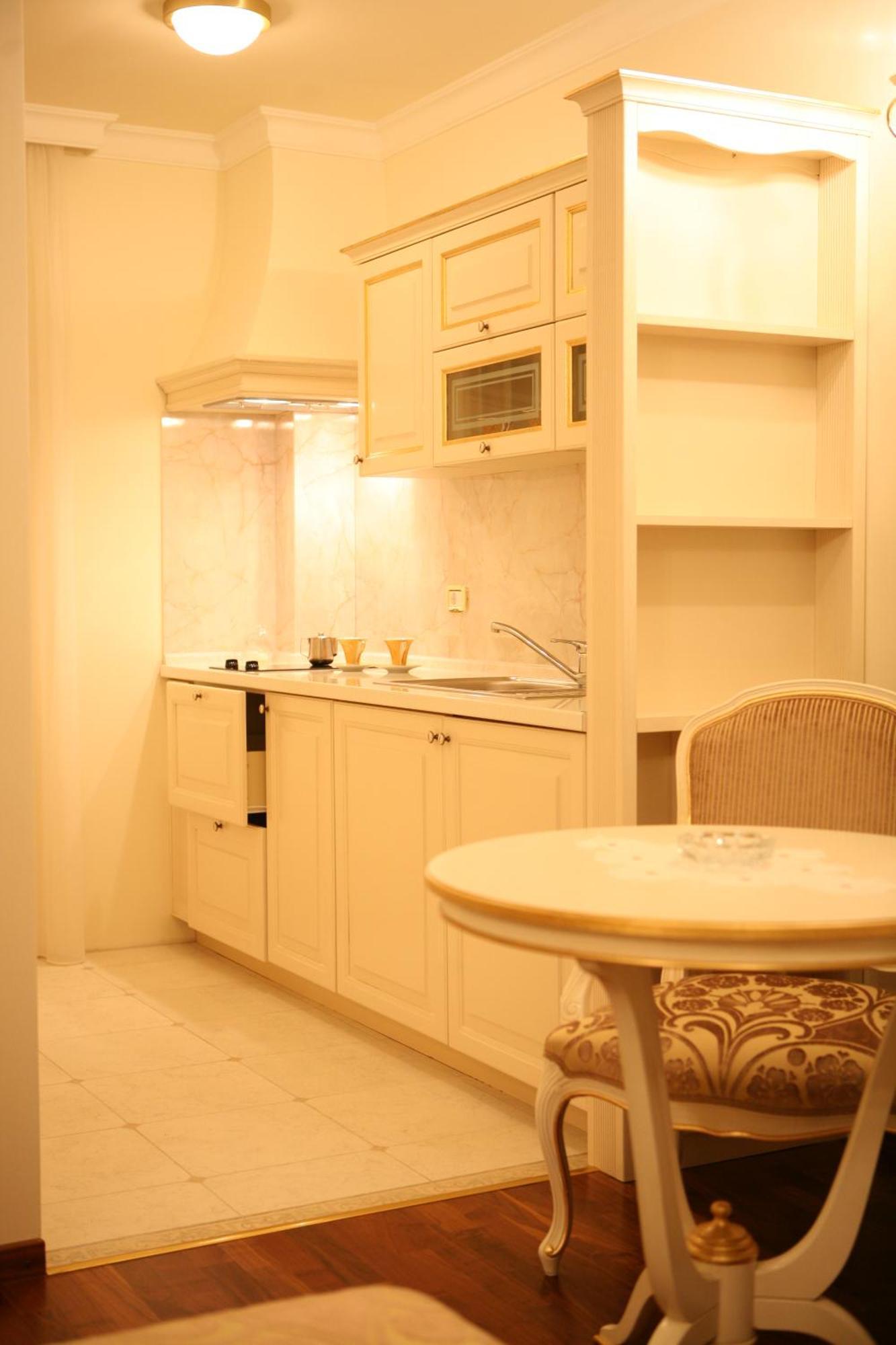 Hotel Villa Viktorija Banja Luka Bagian luar foto