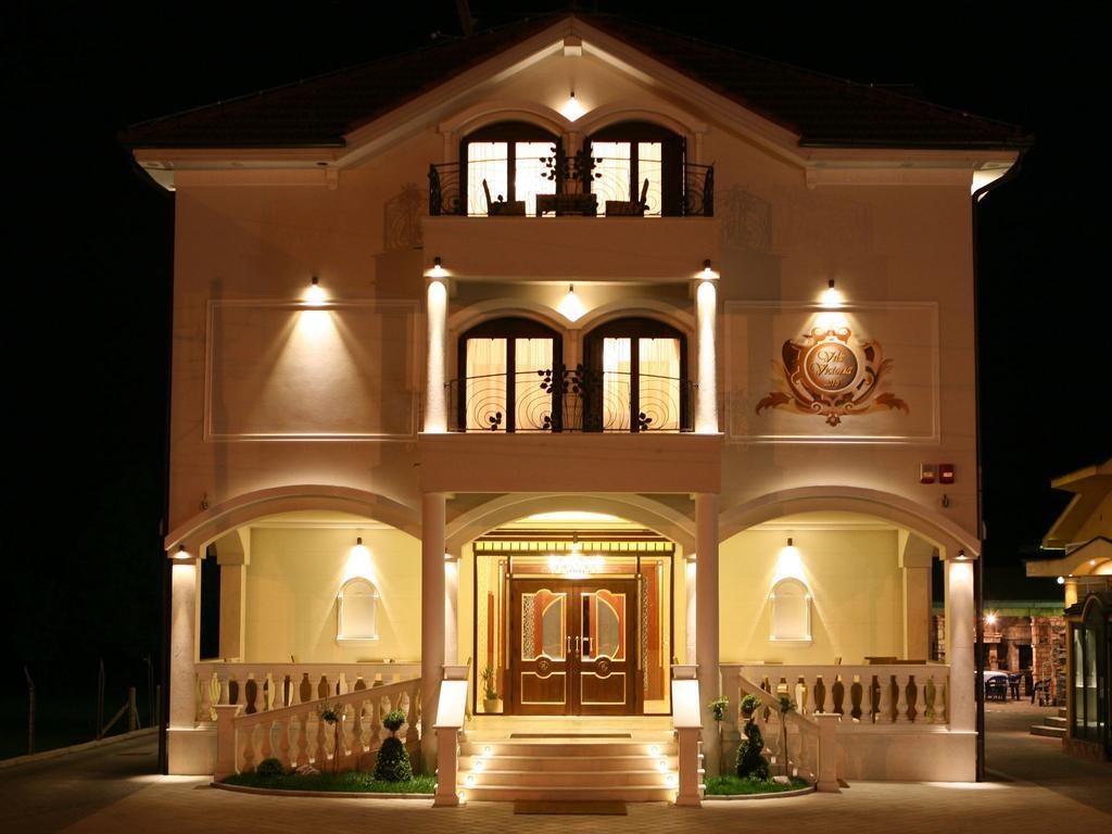 Hotel Villa Viktorija Banja Luka Bagian luar foto