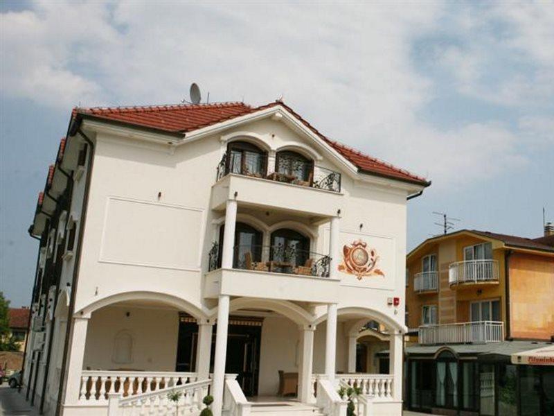 Hotel Villa Viktorija Banja Luka Bagian luar foto